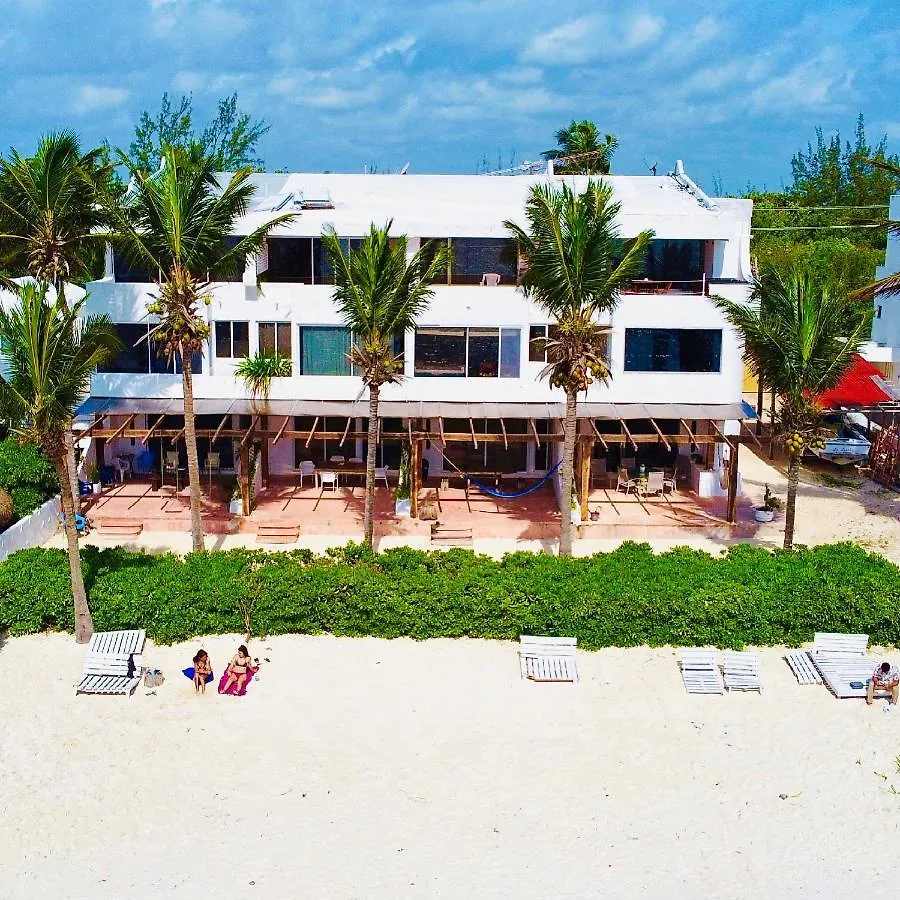 Punta Me Beach Suites 招待所
